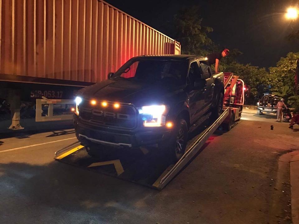 "Siêu bán tải" Ford F-150 Raptor 2017 thứ 6 về Việt Nam sieu ban tai ford f 150 raptor 2017 thu 6 ve viet nam