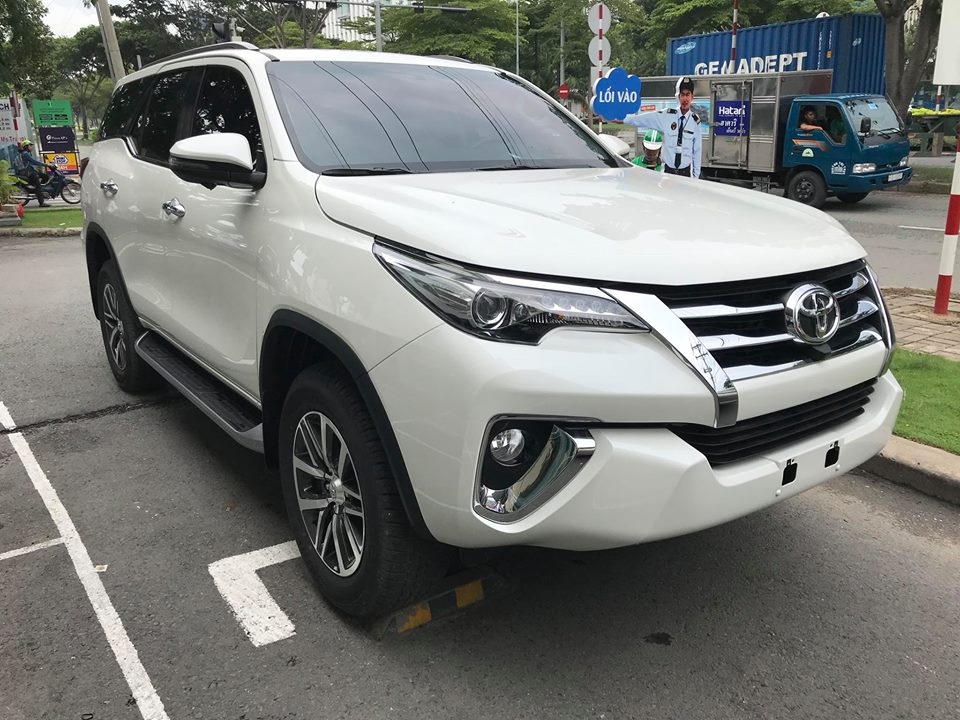 Toyota Fortuner bán 1.165 xe, khẳng định ngôi vương SUV 7 chỗ tại Việt Nam toyota fortuner ban 1165 xe tro lai ngoi vuong suv 7 cho tai viet nam
