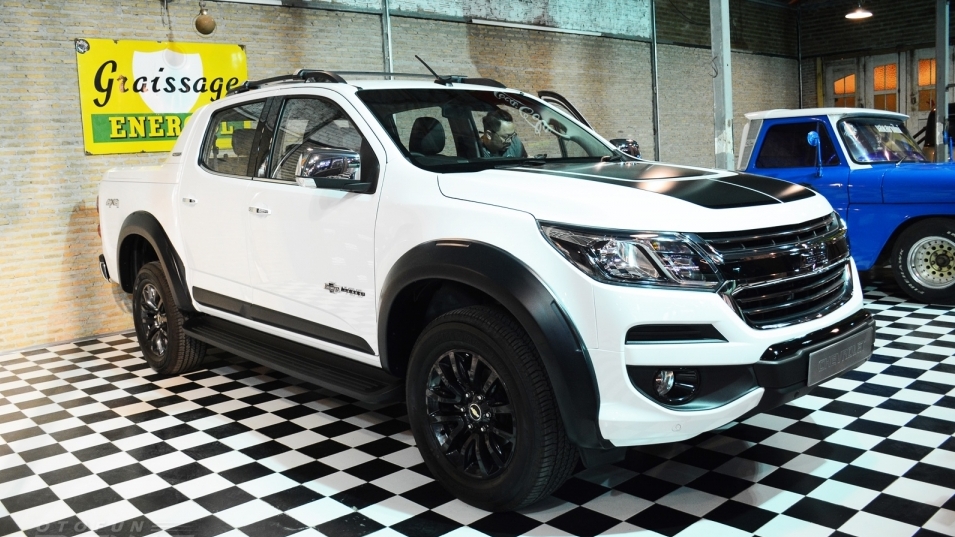 Cận cảnh  phiên bản giới hạn Chevrolet Colorado Centennial sắp bán tại Việt Nam
