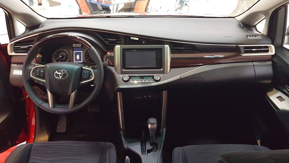 Cận cảnh Toyota Innova 2.0 Venturer giá 855 triệu đồng vừa ra mắt can canh toyota innova 20 venturer gia 855 trieu dong vua ra mat