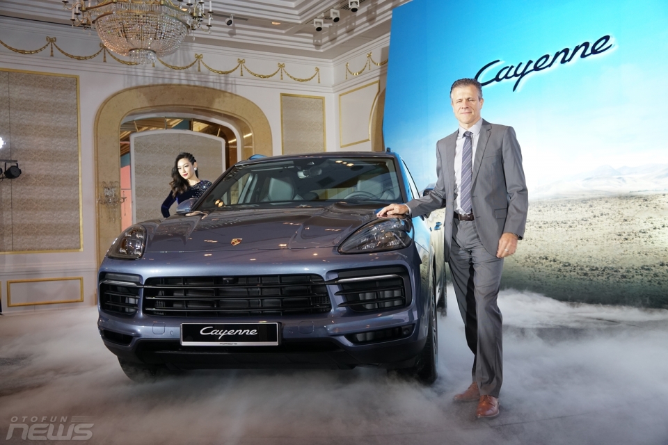 Những điểm “ăn tiền” trên Porsche Cayenne 2018 vừa ra mắt tại Việt Nam nhung diem an tien tren porsche cayenne 2018 vua ra mat tai viet nam