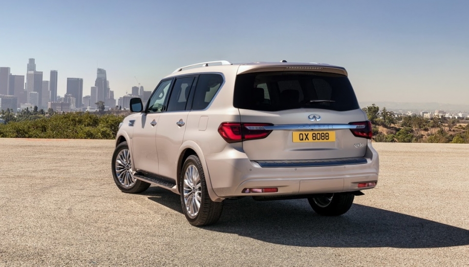Infiniti QX80 2018 ra mắt tại Dubai với động cơ V8 5.6L 400 mã lực infiniti qx80 2018 ra mat tai dubai voi dong co v8 56l 400 ma luc