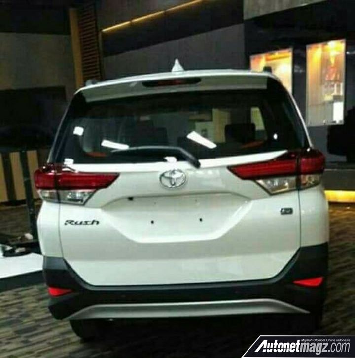 lo anh suv co nho toyota rush 2018 sap ra mat