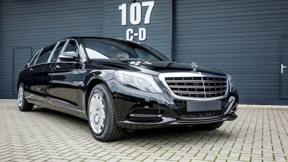 "Hàng độc" Mercedes-Maybach S600 Pullman được rao bán với giá 18,8 tỷ đồng