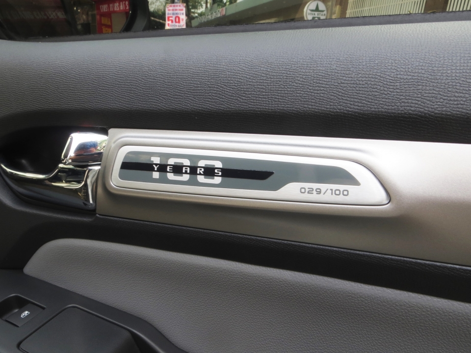 Chevrolet Colorado Centennial bắt đầu đến tay khách hàng Việt chevrolet colorado centennial bat dau den tay khach hang viet