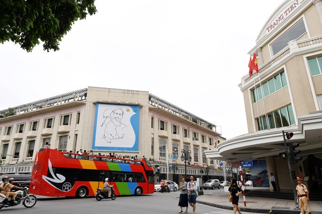 ha noi thi diem xe buyt du lich 2 tang truoc tet nguyen dan