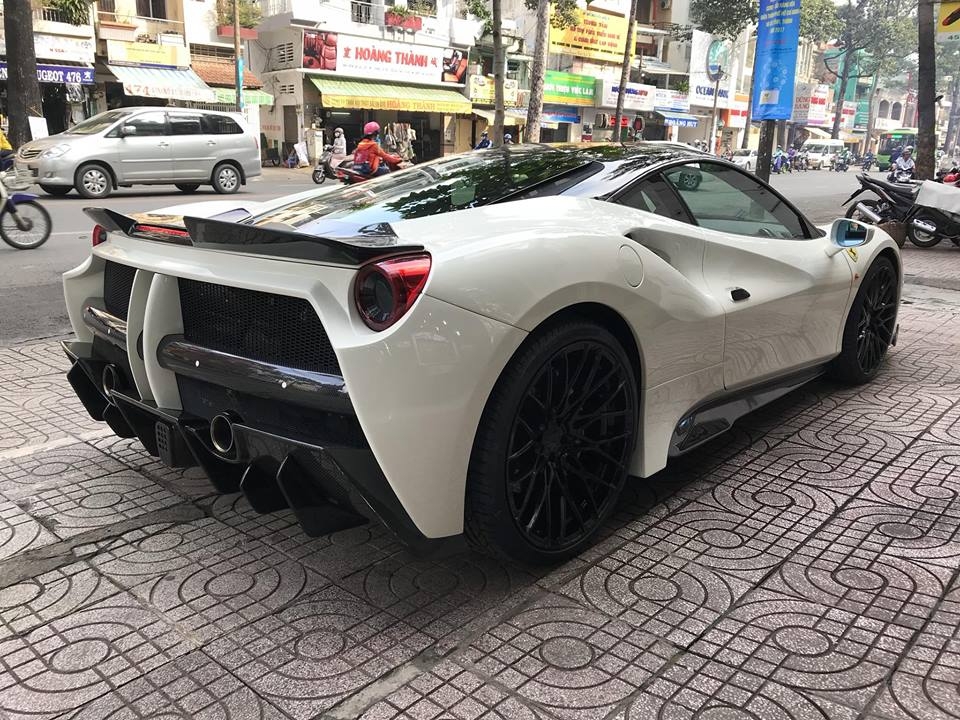 Siêu xe Ferrari 488 GTB độ Misha Designs và mâm PUR hầm hố của tay chơi Việt sieu xe ferrari 488 gtb do misha designs va mam pur ham ho cua tay choi viet