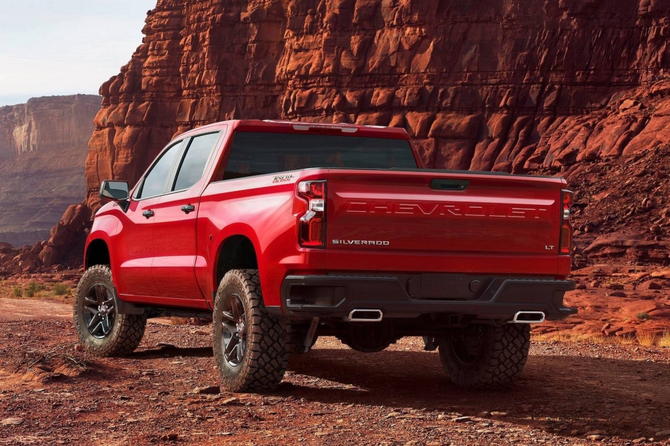 Chevrolet “nhá hàng” bán tải Silverado phiên bản 2019 chevrolet nha hang ban tai silverado phien ban 2019