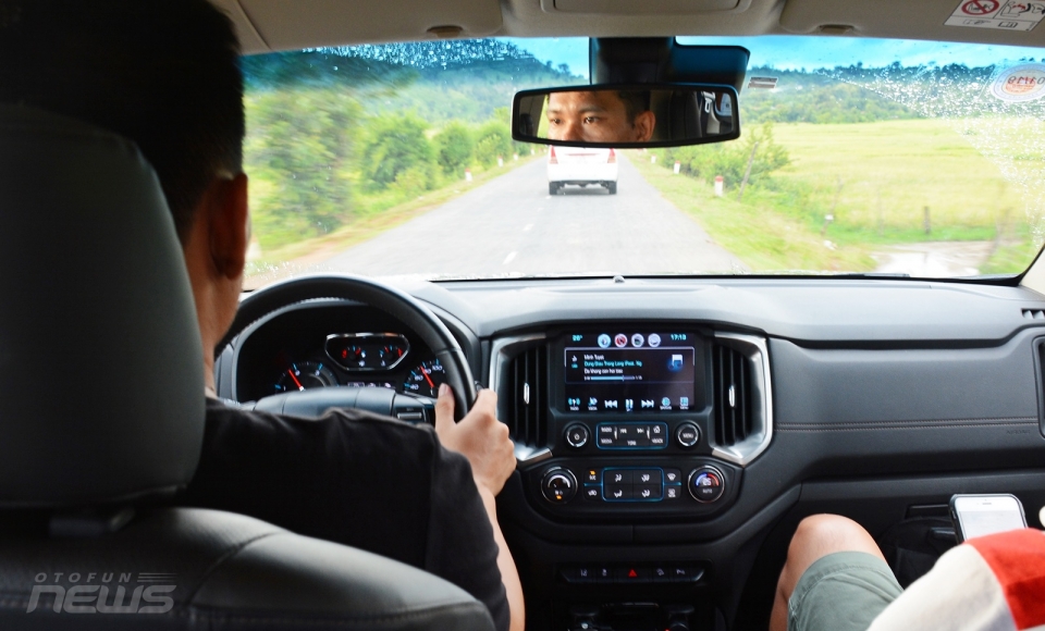 Trải nghiệm “trèo đèo, lội suối” với bán tải Chevrolet Colorado 2017 trai nghiem treo deo loi suoi voi ban tai chevrolet colorado 2017