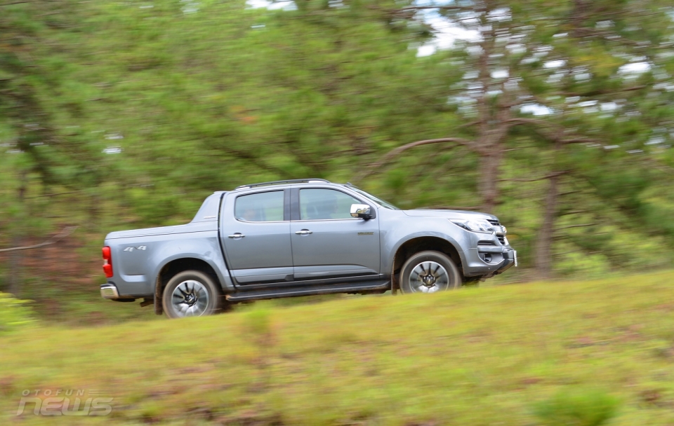 Trải nghiệm “trèo đèo, lội suối” với bán tải Chevrolet Colorado 2017 trai nghiem treo deo loi suoi voi ban tai chevrolet colorado 2017