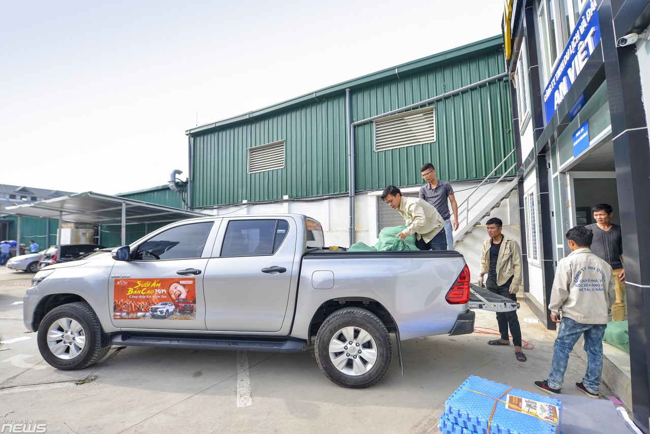 thanh vien dien dan otofunnet khan truong xep hang truoc gio xuat phat suoi am ban cao 2019