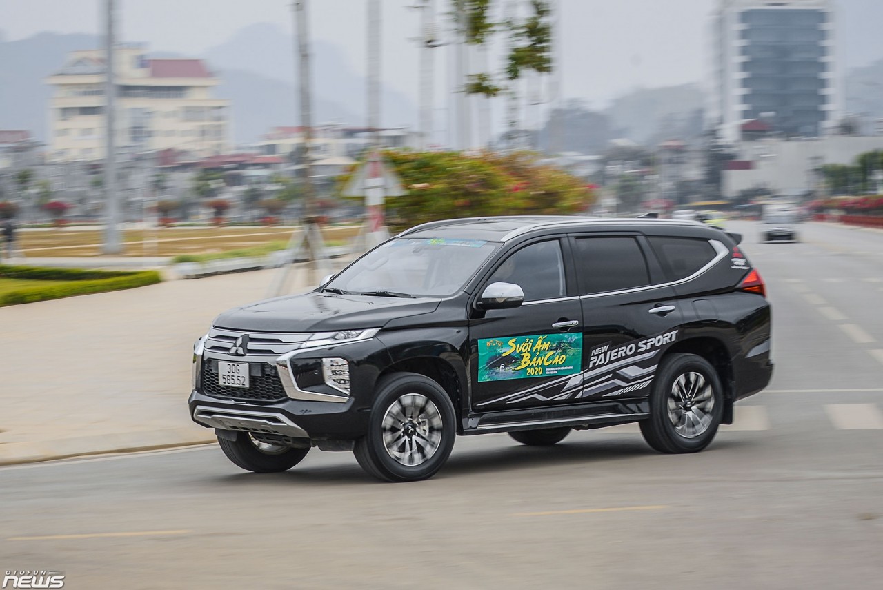 Mitsubishi tặng quà, hỗ trợ 50% lệ phí trước bạ trong tháng Giêng