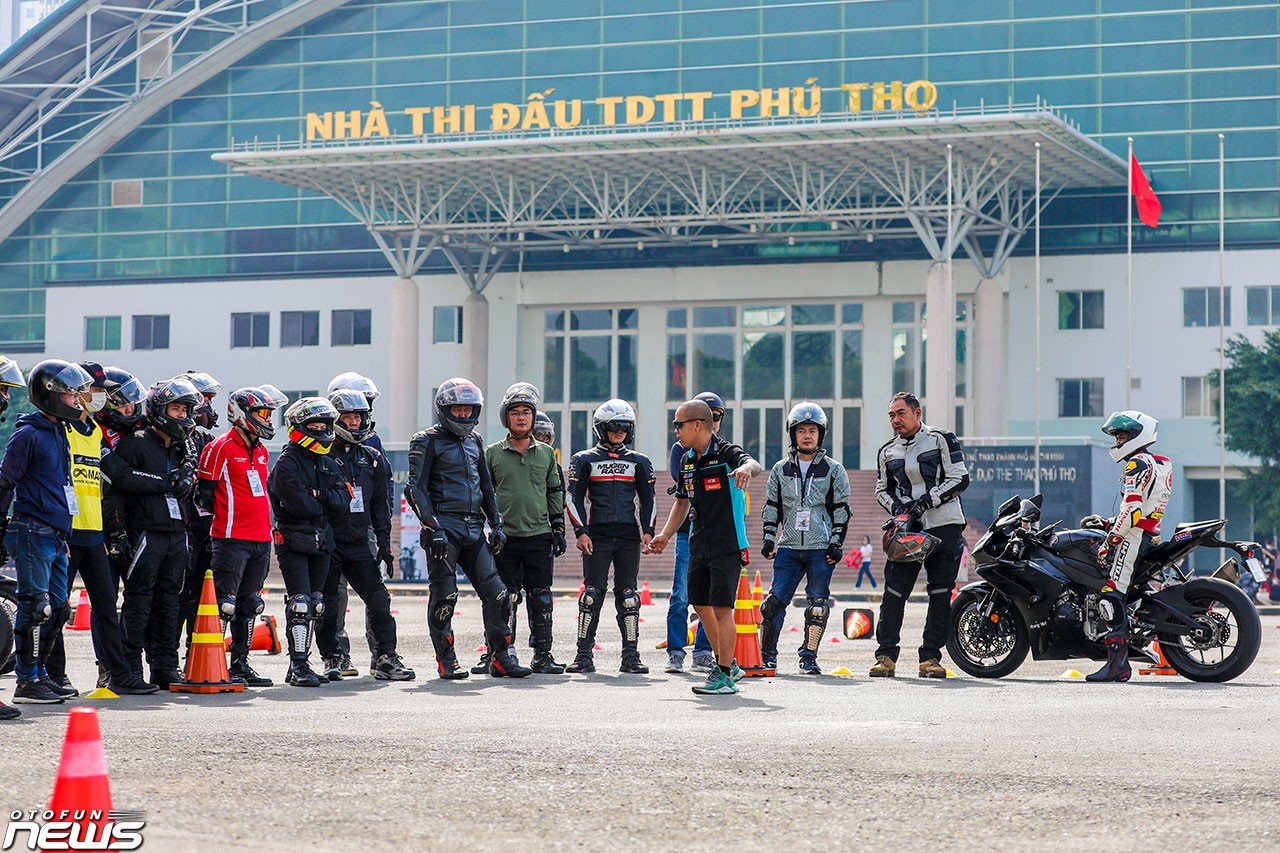 Honda Circuit Training – Từ “tay mơ” đến “tay đua”