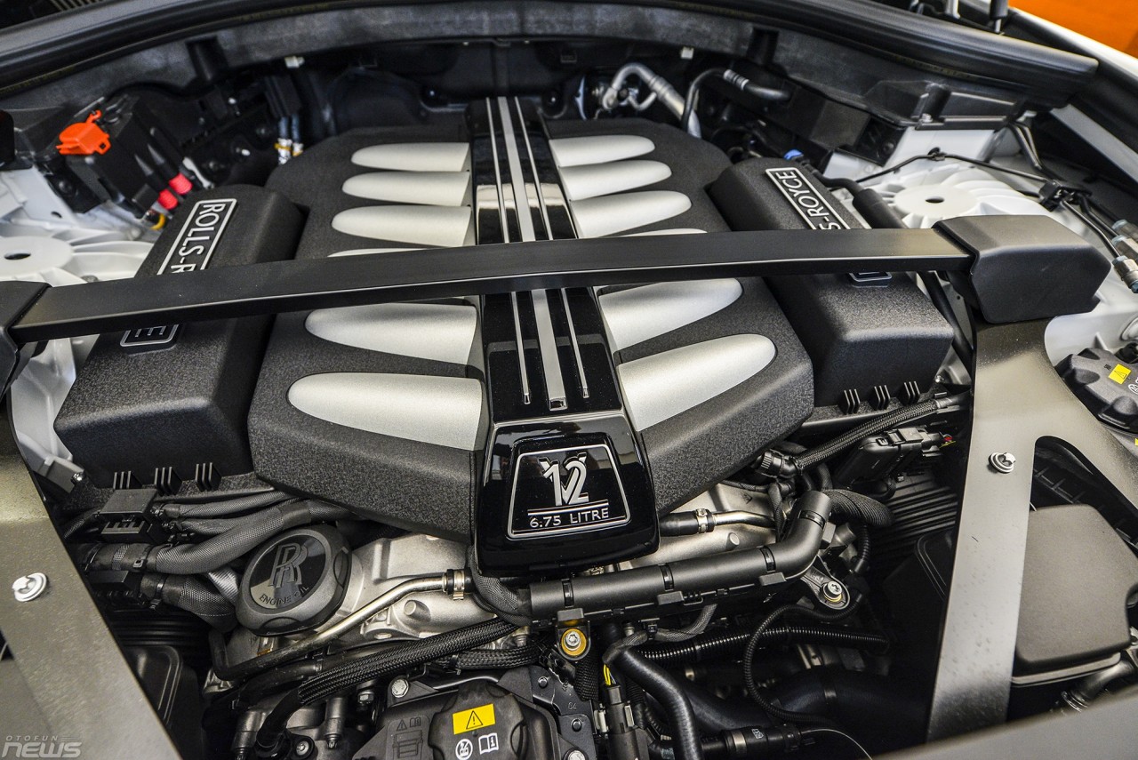 "Xe gầm cao" siêu sang Rolls-Royce Cullinan chính hãng giá hơn 40 tỷ đồng Việt Nam xe gam cao sieu sang rolls royce cullinan chinh hang gia hon 40 ty dong viet nam