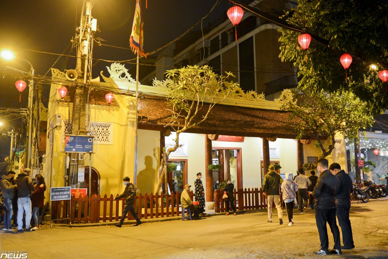 Hà Nội - Phút Giao thừa lặng lẽ Hà Nội - Phút Giao thừa lặng lẽ