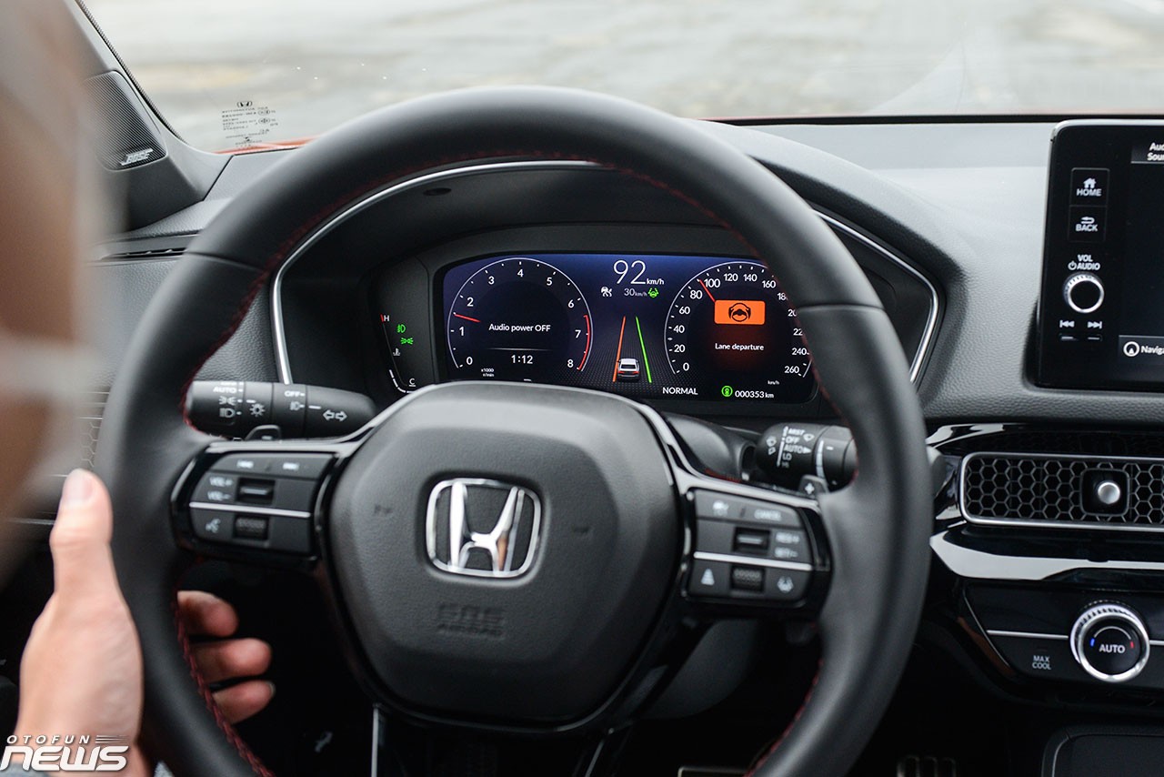 Honda Civic 2022: Lái hay hơn, nhiều công nghệ hơn Honda Civic 2022: Lái hay hơn, nhiều công nghệ hơn