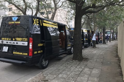 truy phat hang loat xe du dang vip limousine