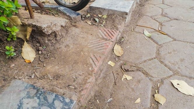 Hà Nội: Cận cảnh “chiếc áo vá” hơn 20 loại gạch, đá được lát ở Hồ Gươm ha noi can canh chiec ao va hon 20 loai gach da duoc lat o ho guom