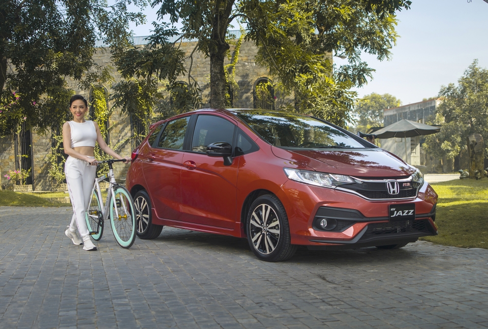 Honda Jazz tự tin "thả dáng" gợi cảm cùng nữ ca sĩ Tóc Tiên honda jazz tu tin tha dang goi cam cung nu ca si toc tien