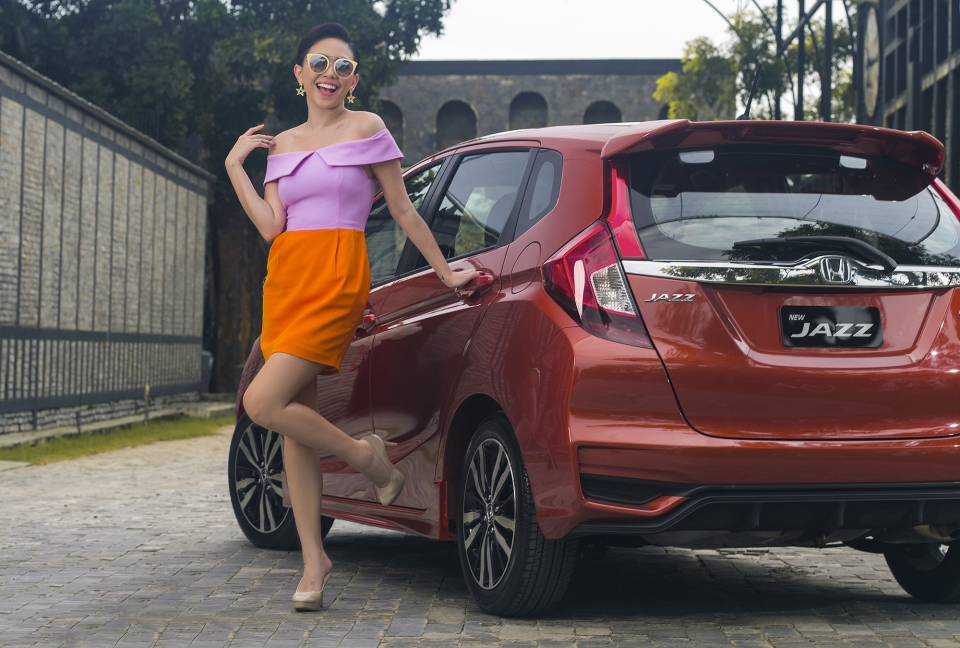 Honda Jazz tự tin "thả dáng" gợi cảm cùng nữ ca sĩ Tóc Tiên honda jazz tu tin tha dang goi cam cung nu ca si toc tien