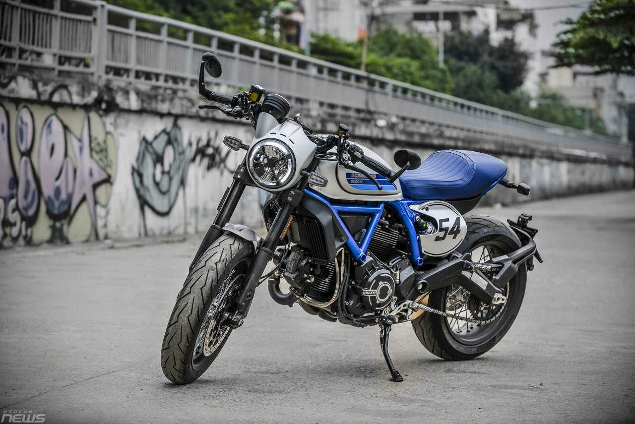 ngam ducati scrambler cafe racer 2019 gia hon 400 trieu dong o ha noi