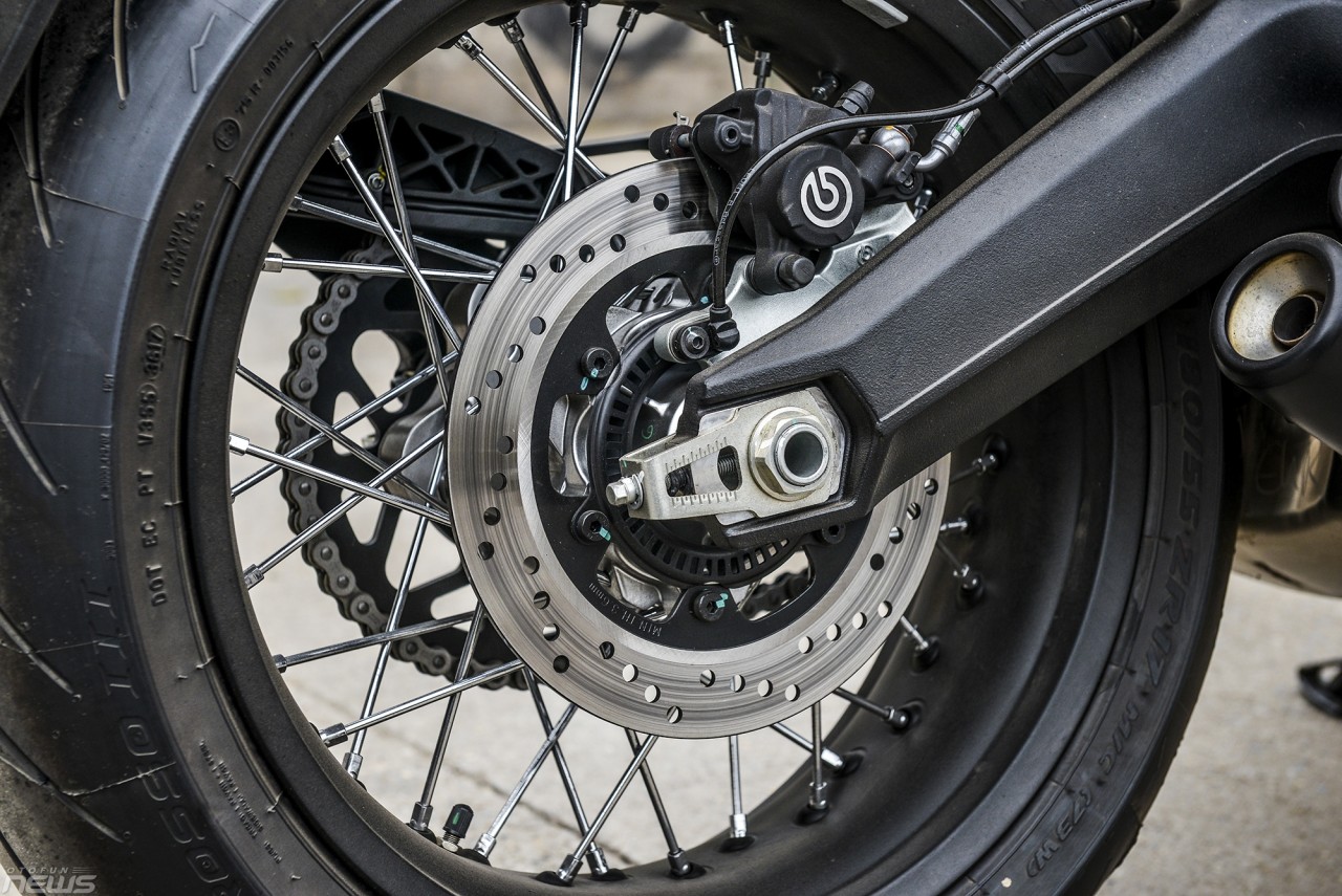 ngam ducati scrambler cafe racer 2019 gia hon 400 trieu dong o ha noi