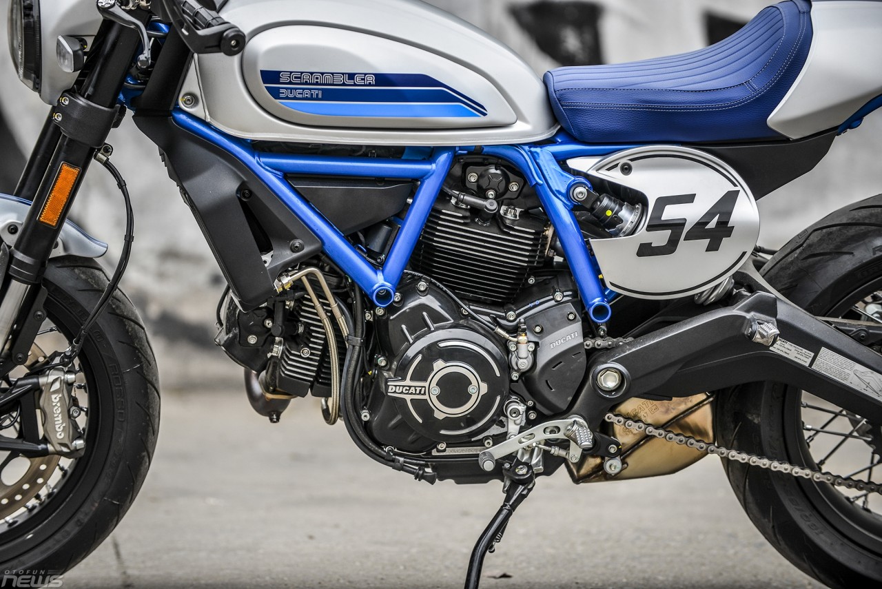 ngam ducati scrambler cafe racer 2019 gia hon 400 trieu dong o ha noi