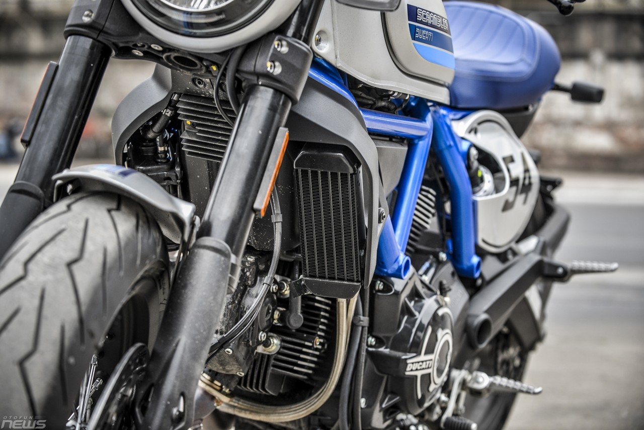 ngam ducati scrambler cafe racer 2019 gia hon 400 trieu dong o ha noi