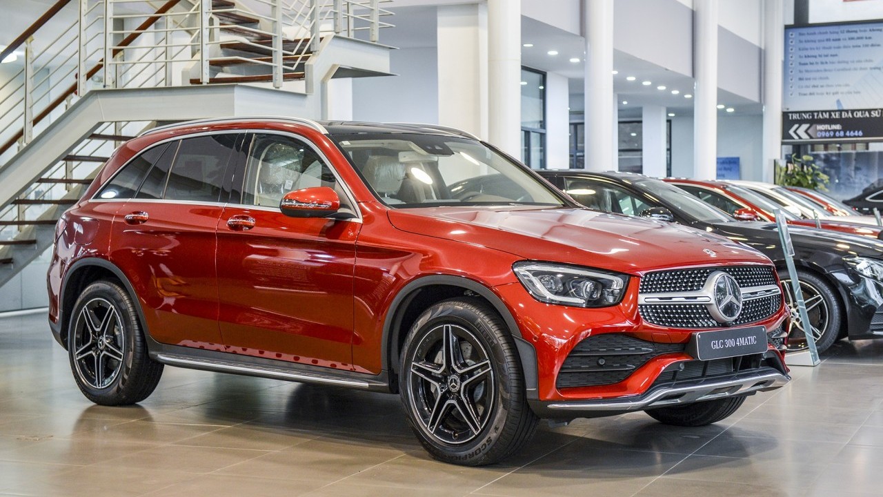 Mercedes-Benz GLC 2022 ưu đãi đến nửa tỷ đồng tại đại lý