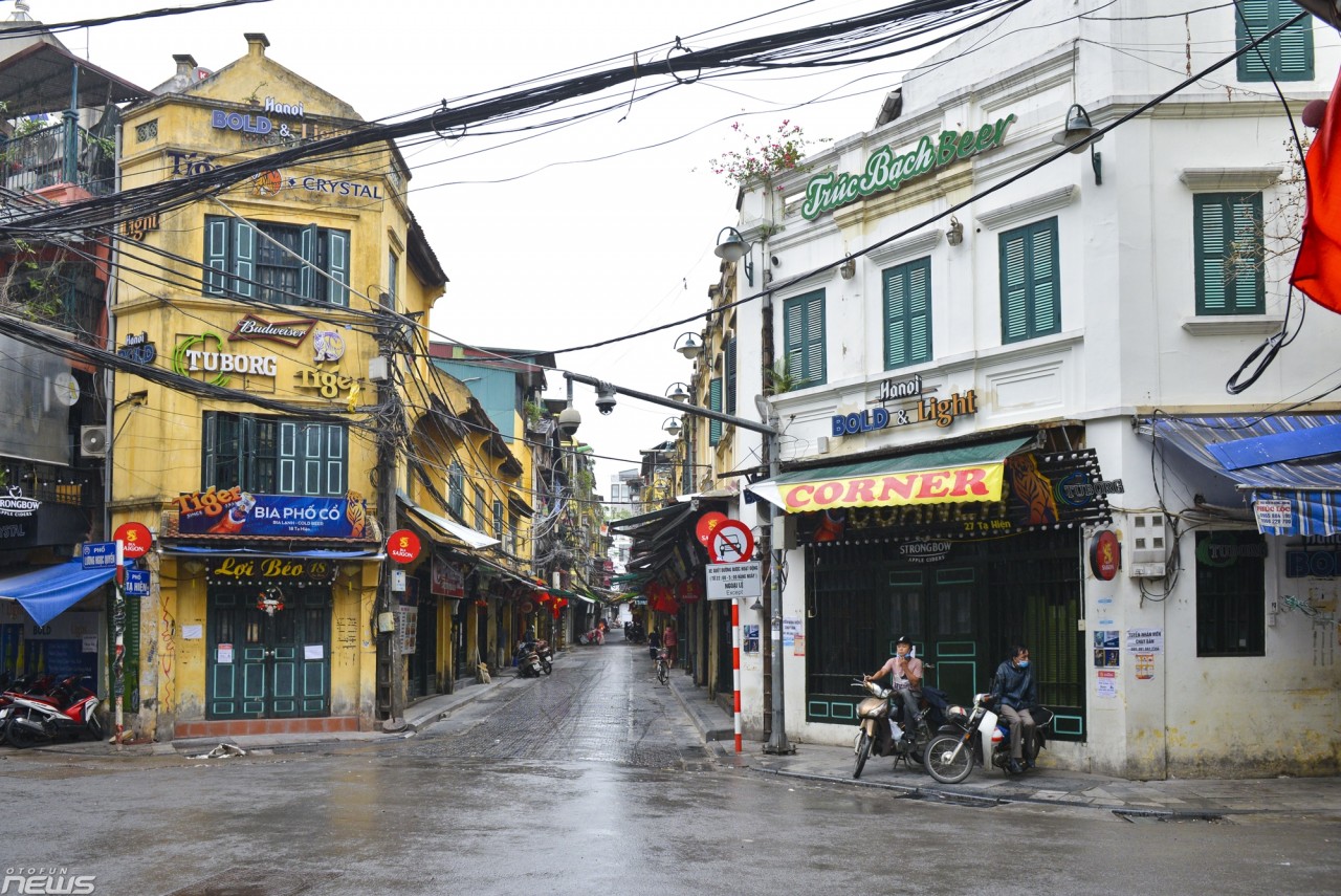 ha noi ngay di lam dau tien cua tuan le tam dung kinh doanh chong dich covid 19