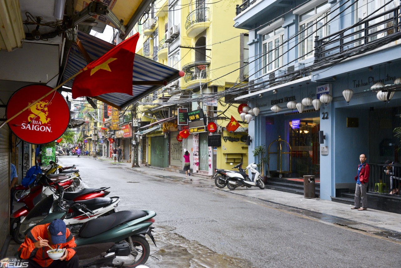 ha noi ngay di lam dau tien cua tuan le tam dung kinh doanh chong dich covid 19