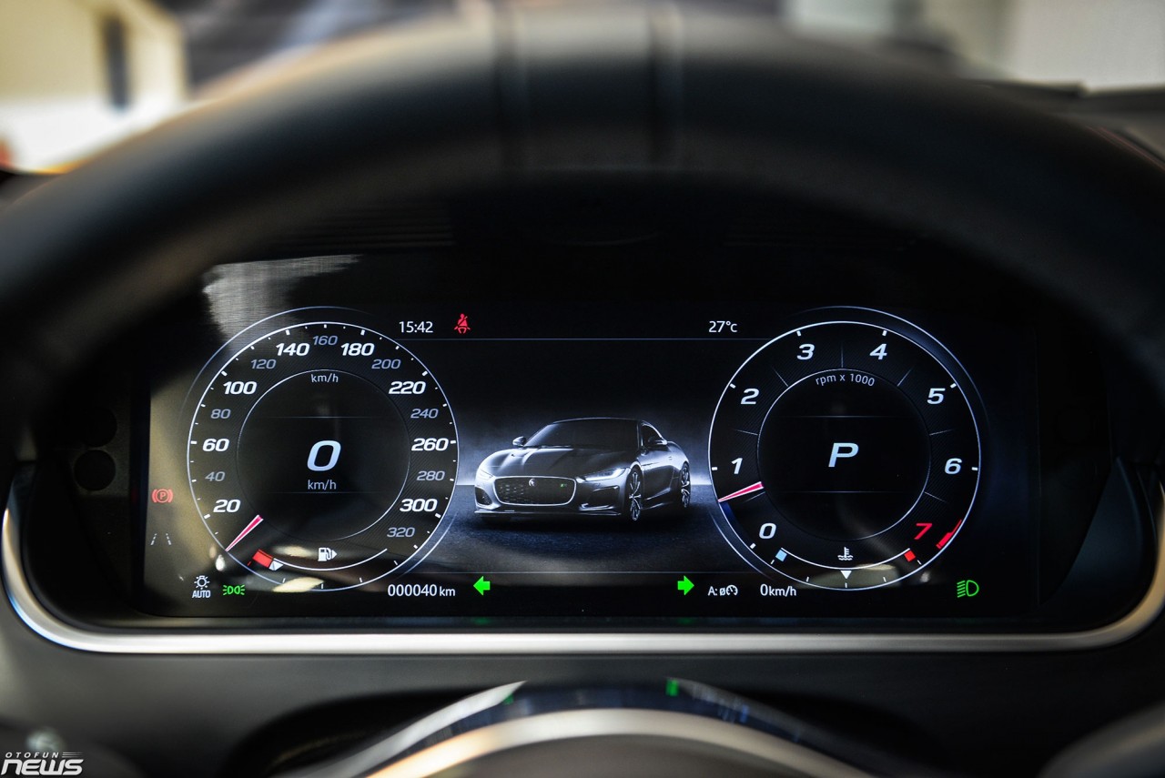 Xe thể thao Jaguar F-Type R-Dynamic giá hơn 8,7 tỷ Xe thể thao Jaguar F-Type R-Dynamic giá hơn 8,7 tỷ