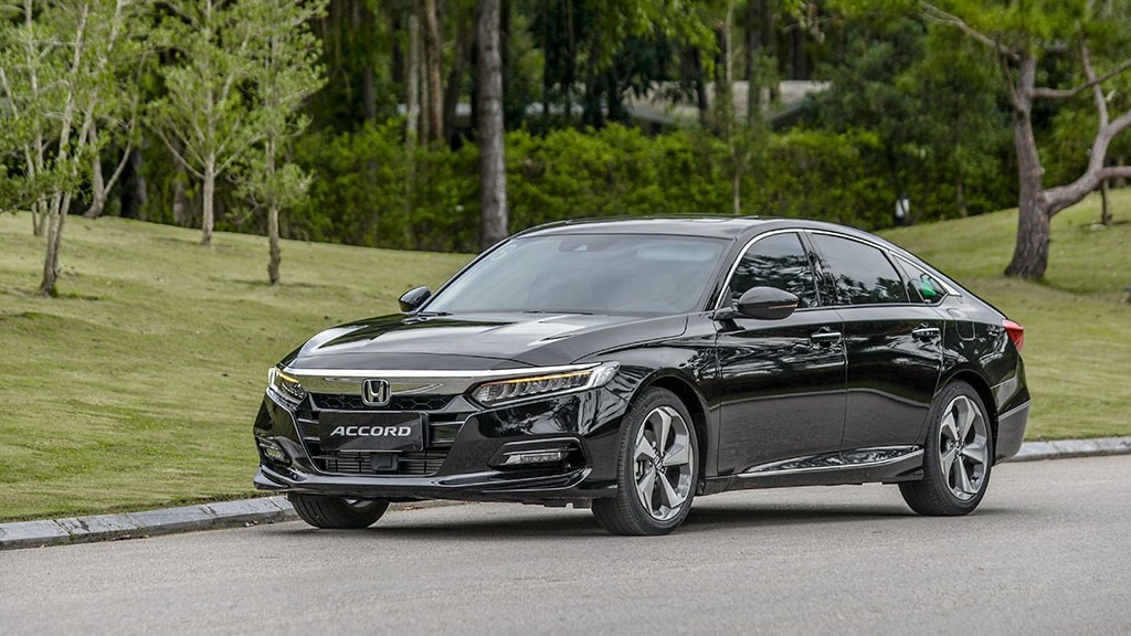 Honda Accord giảm giá mạnh tới 250 triệu đồng