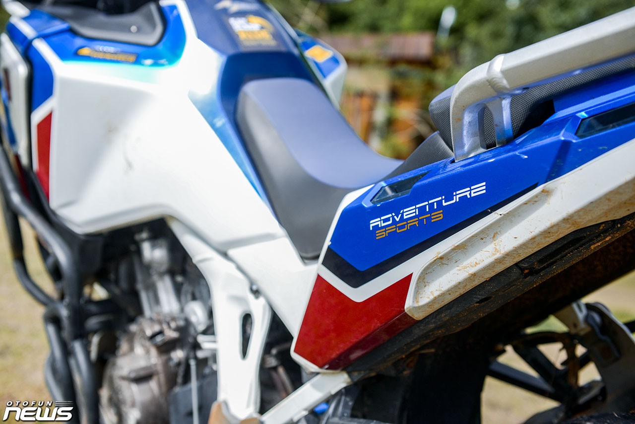 Cận cảnh Honda Africa Twin phiên bản Adventure Sport 689 triệu đồng