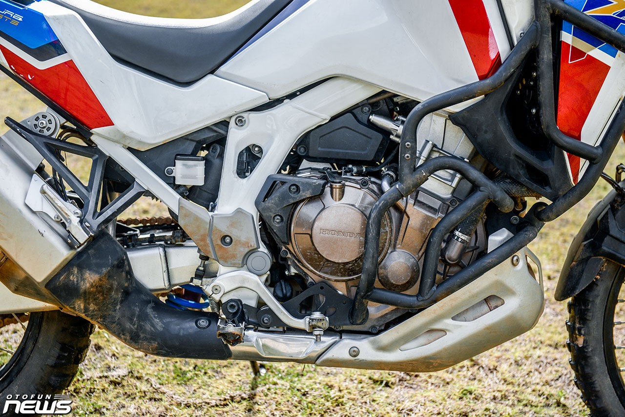 Cận cảnh Honda Africa Twin phiên bản Adventure Sport 689 triệu đồng