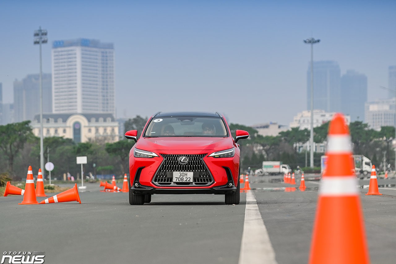 Lexus NX350h - Xe Lexus nhưng dành cho giới trẻ Lexus NX350h - Xe Lexus nhưng dành cho giới trẻ