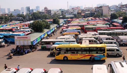 tp hcm san sang dap ung nhu cau di lai dip nghi le 304 15