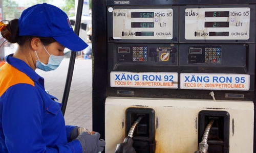 gia xang e5 giu nguyen ron 95 khong cao hon 20500 dong