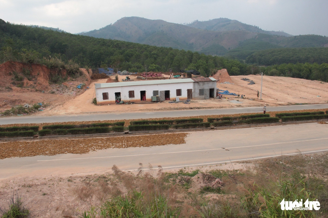 duong dep nhat tay nguyen thanh san phoi nong san