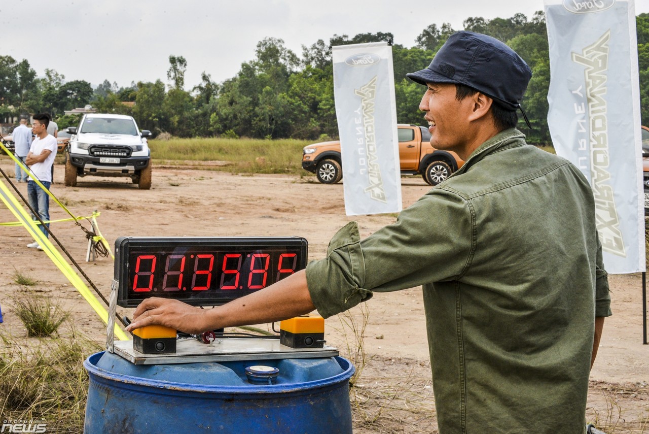 trai nghiem kha nang off road uu viet cua ford ranger ranger raptor va everest