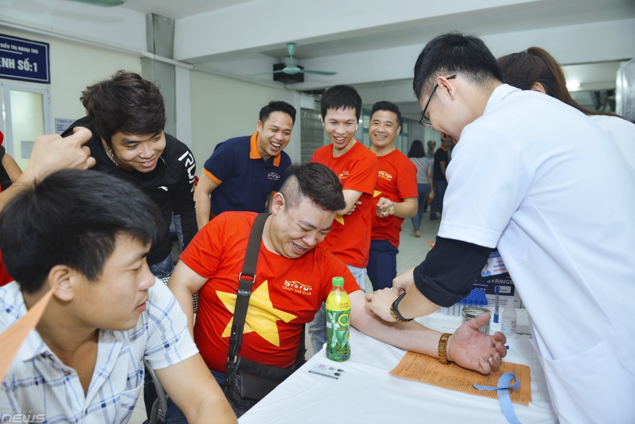 Chi hội Crazy Car Club của Otofun tổ chức chương trình hiến máu tình nguyện chi hoi crazy car club cua otofun to chuc chuong trinh hien mau tinh nguyen