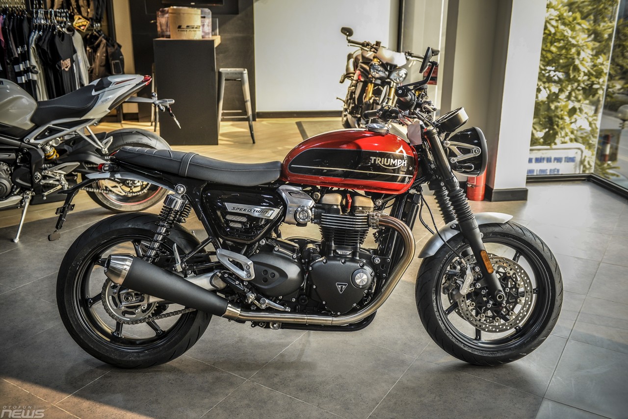 triumph speed twin mo to co dien gia 589 trieu dong o ha noi