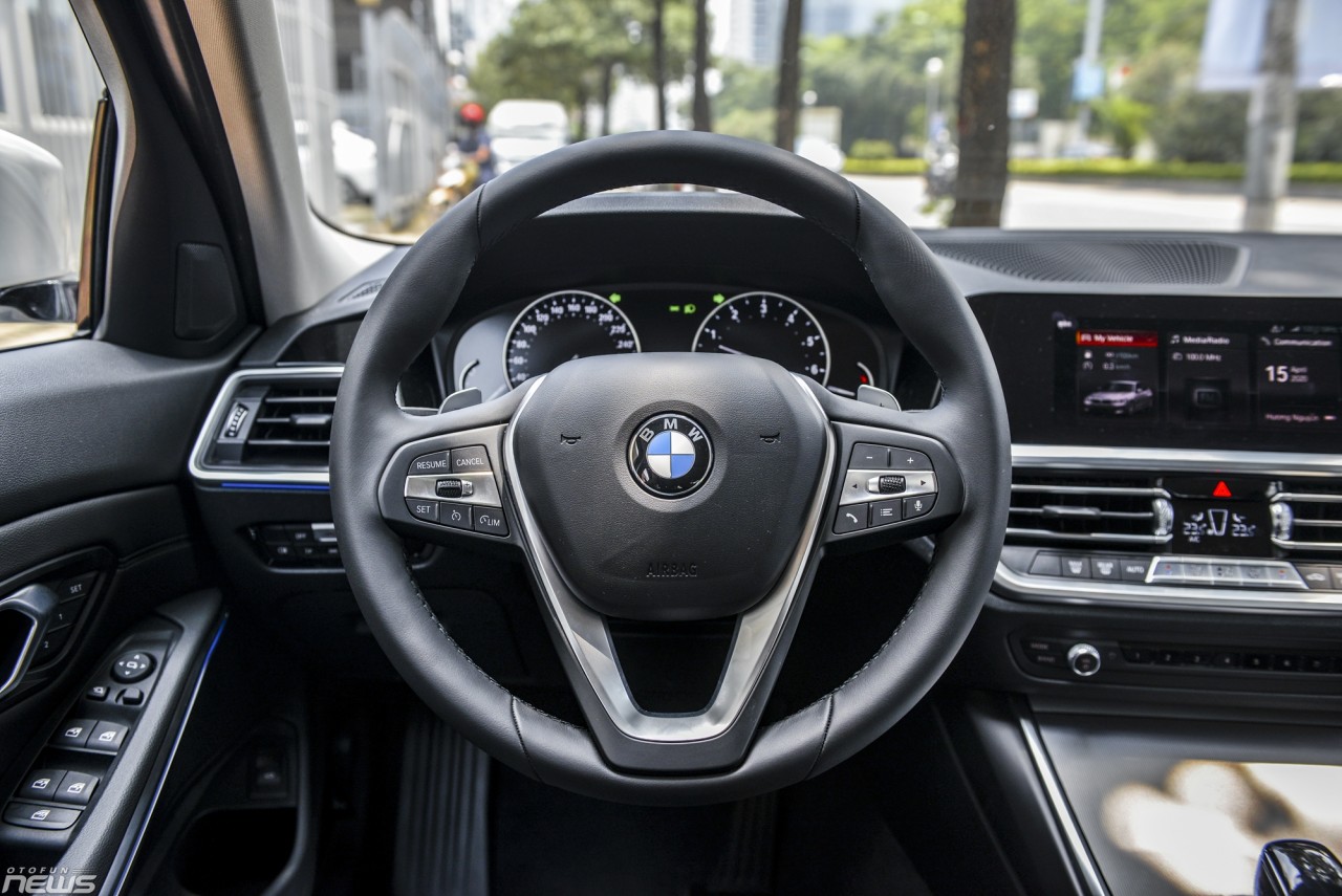 bmw 3 series ra mat phien ban moi gia ban chua duoc tiet lo