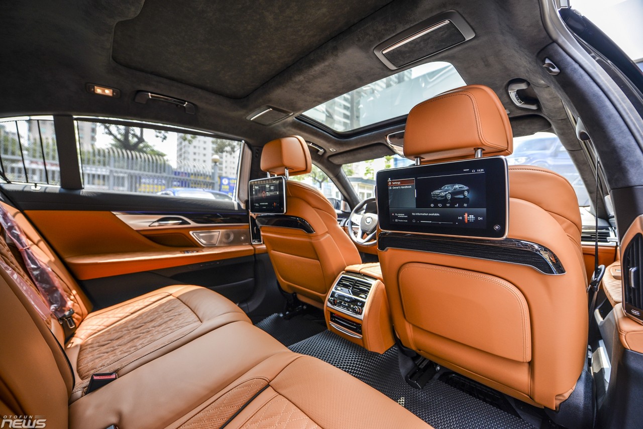 BMW 7-Series giảm giá 'khủng' lên đến gần 600 triệu đồng
