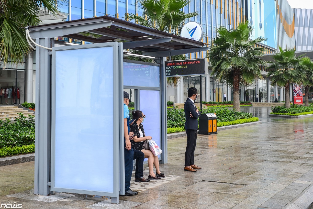 Xe buýt điện VinBus chạy thử nghiệm tại Hà Nội Xe buýt điện VinBus chạy thử nghiệm tại Hà Nội