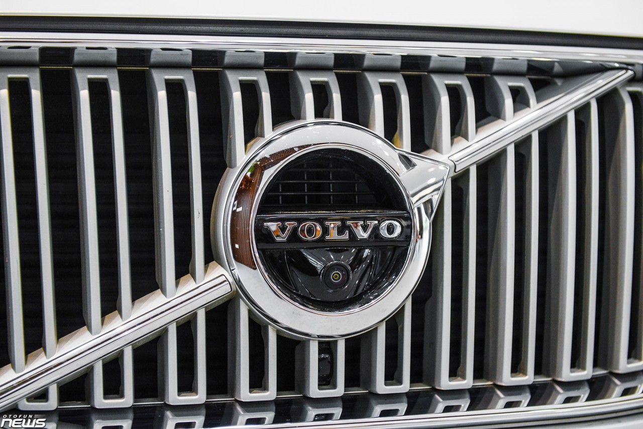 So sánh hai phiên bản Volvo XC90 trước và sau khi nâng cấp