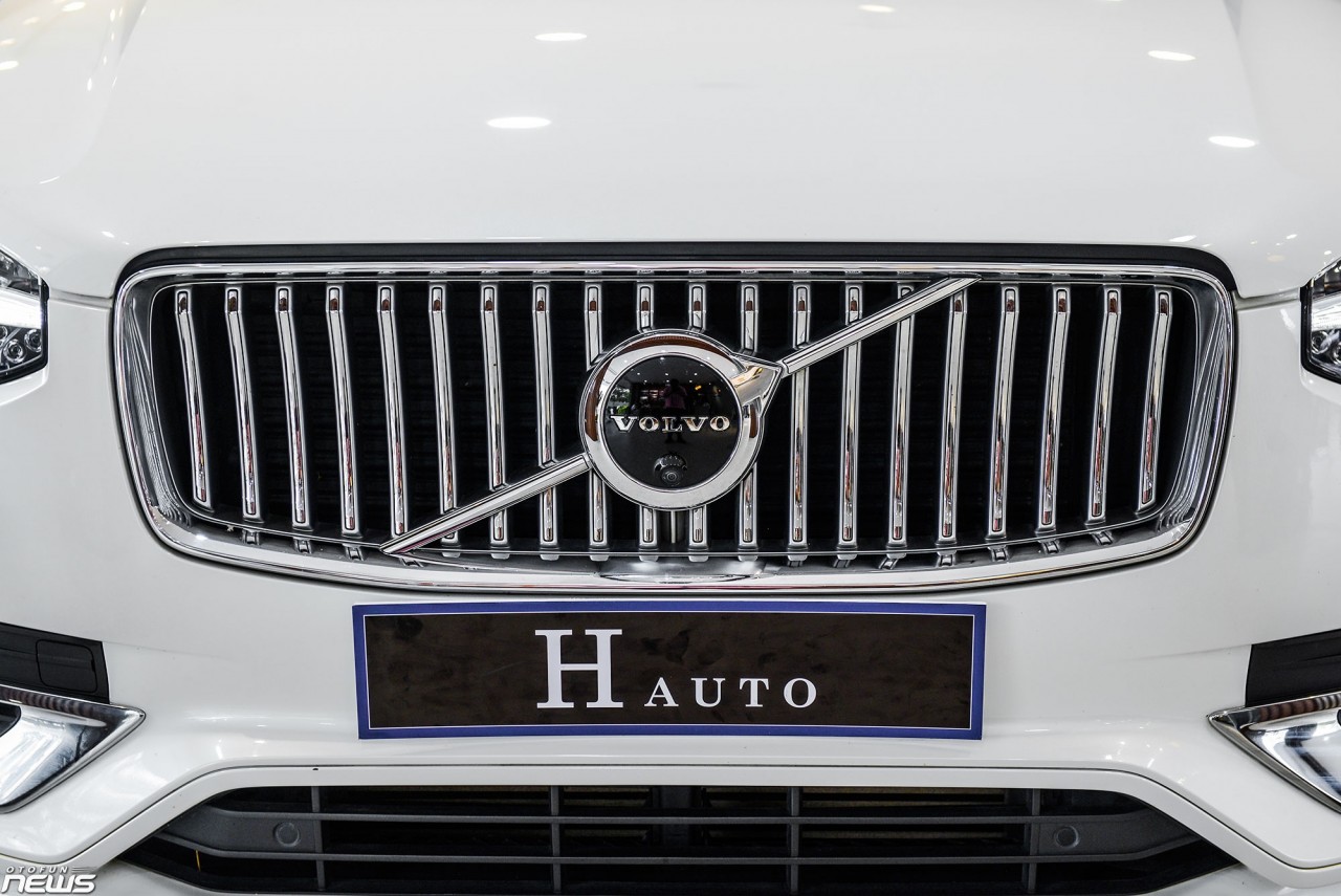 So sánh hai phiên bản Volvo XC90 trước và sau khi nâng cấp