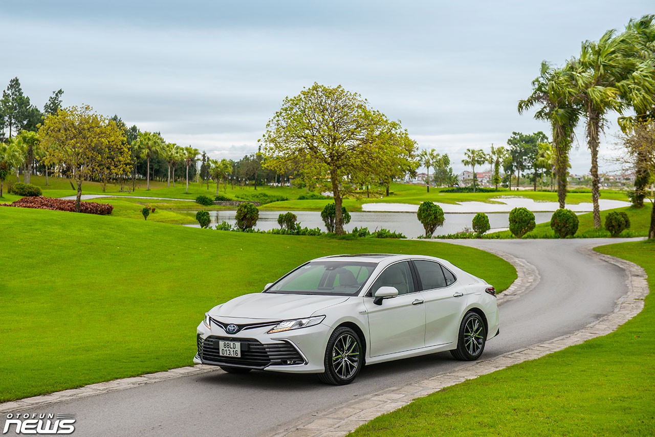 Sedan cỡ D tháng 2/2023: Toyota Camry về nhất, Honda Accord sụt giảm 85% doanh số Sedan cỡ D tháng 2/2023: Toyota Camry về nhất, Honda Accord sụt giảm 85% doanh số