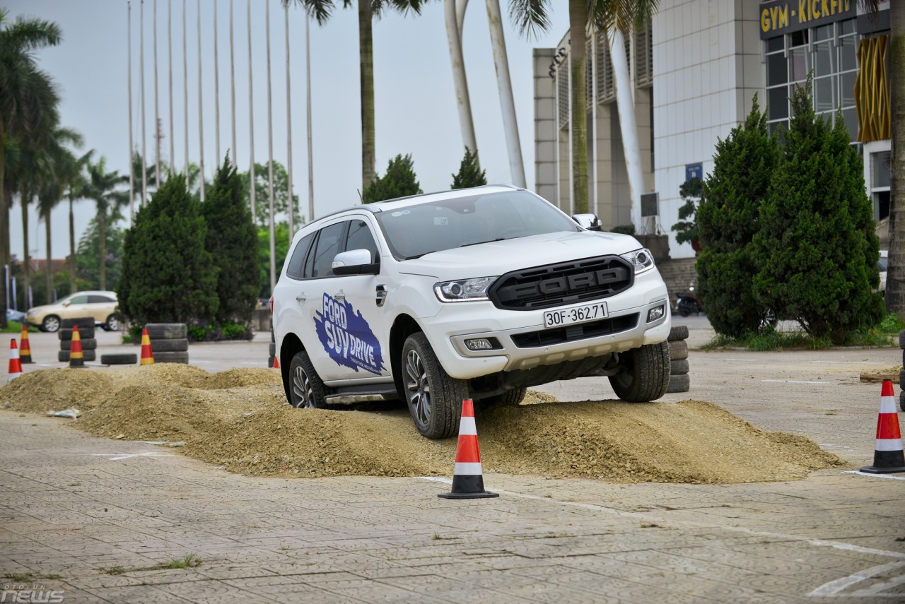 nhung hinh anh an tuong tu ngay hoi ford suv drive