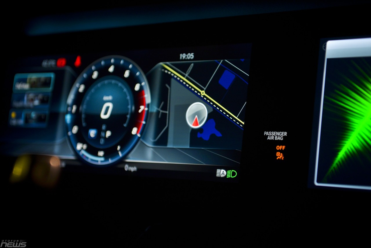 Trải nghiệm đèn thông minh Multibeam LED - Công nghệ độc quyền trên xe Mercedes-Benz trai nghiem den thong minh multibeam led cong nghe doc quyen tren xe mercedes benz
